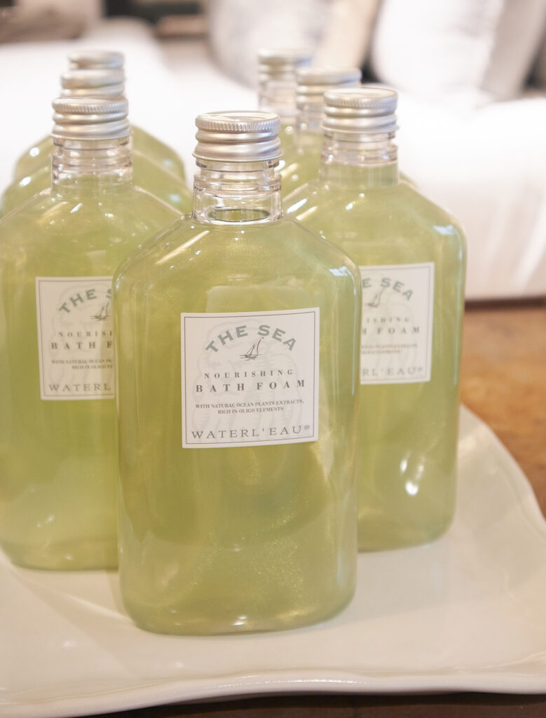 bath foam bottles