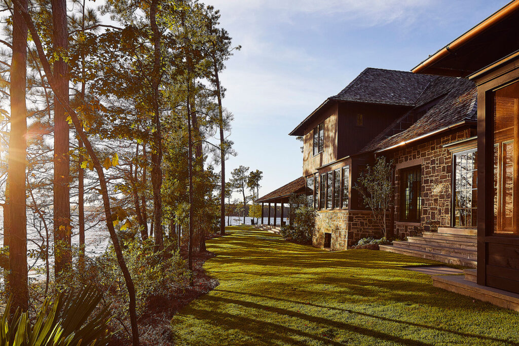 Lake home designed by Jeffrey Dungan Architects